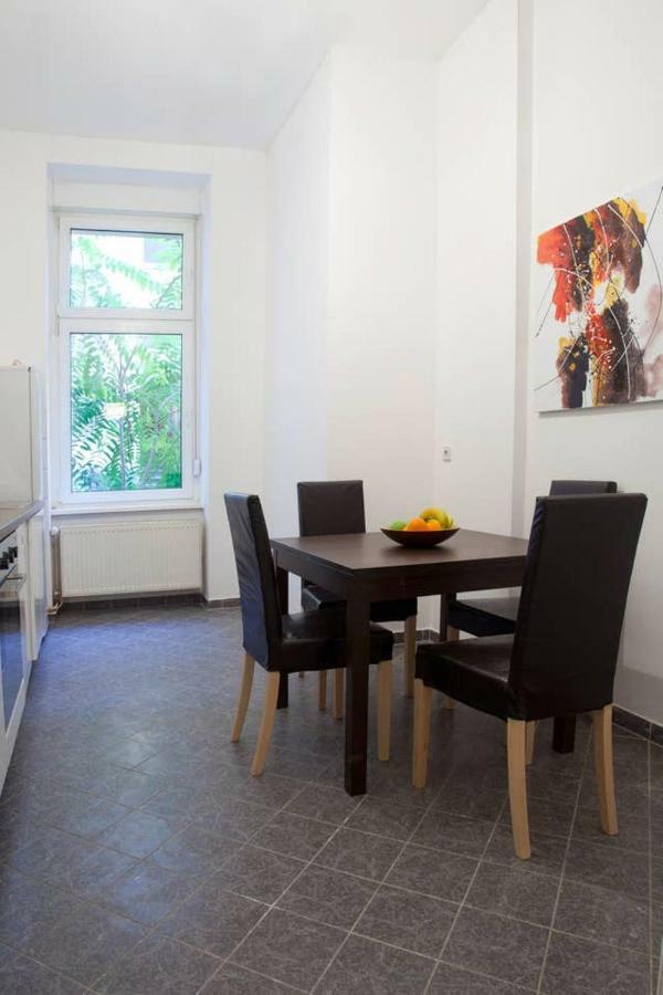 The Hidden Pearl Apartment Berlin Bagian luar foto